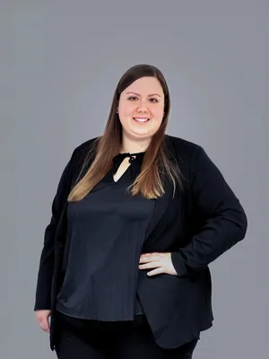 Studiofoto der LRH-Mitarbeiterin Nicole Liesnig